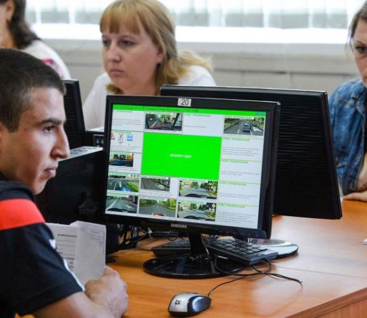 Водителей в России обяжут пересдать на права. На каких билетах валят всех