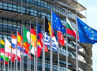 Евросоюз запретил водителям из России въезд на личных автомобилях