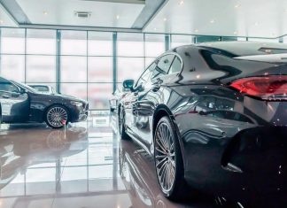 Доллар уже ₽102. Что будет с ценами на автомобили