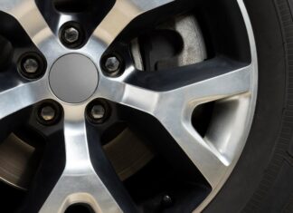 Грузовые диски: надежность и долговечность для тяжелых перевозок