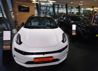 Аналитики назвали самые популярные в России электромобили этой весной