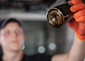 Замена масляного фильтра: как его снять подручными средствами