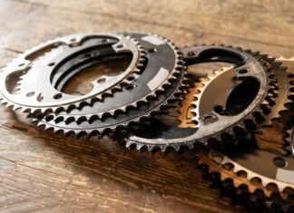 Оригинальные и аналоговые запчасти для спецтехники