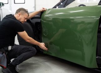 Пленка для автомобиля: виды защитных пленок, особенности нанесения