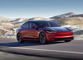 Tesla отзовет около 239 тыс. автомобилей. Все из-за камеры заднего вида
