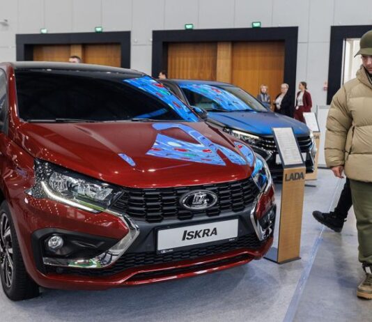 Бронь за ₽10 тыс. Дилеры сообщили, когда Lada Iskra появится в продаже