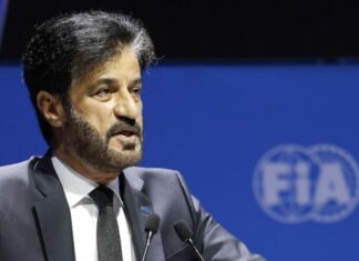 FIA может смягчить штрафы гонщиков за нецензурную лексику