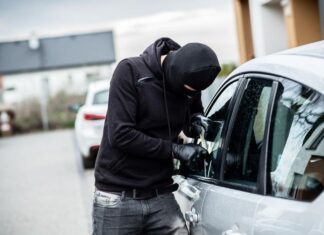 Машины стали угонять на 70% чаще. Какие марки в зоне риска