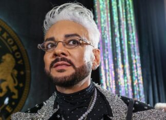 На каких машинах ездит Филипп Киркоров: от «девятки» до Hummer