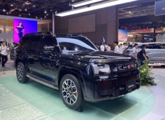 Репортаж из Шанхая. Провал Volkswagen, 20К шагов и куриная лапа