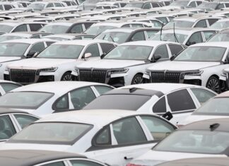 Запасы непроданных новых авто в РФ оценили на уровне 500 тыс. единиц