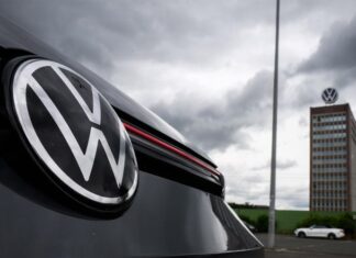 2 площадки на продажу. Кто купит закрытые заводы Volkswagen в Германии