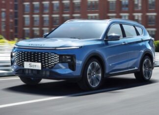 Автобренд Soueast опроверг слухи об уходе с рынка РФ