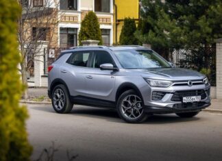 Нехватка «базы» и большие скидки. Как мы покупали корейский кроссовер KGM