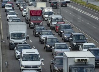 Более 40% автомобилистов положительно оценили работу системы ОСАГО