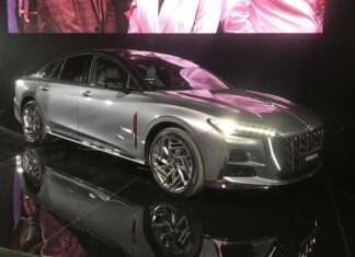 Hongqi запустил продажи в России первого лифтбека H6. 5 главных вопросов