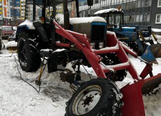 Выездной грузовой шиномонтаж: Плюсы, минусы и услуги