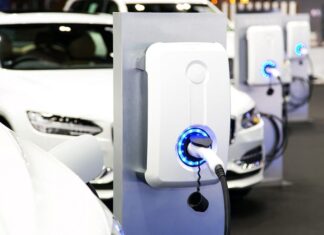 Почему Европа проиграла Китаю в гонке электромобилей. Сравнение моделей