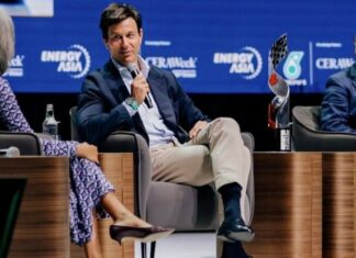 Тото Вольф: Мы с Хэмилтоном дали друг другу слово