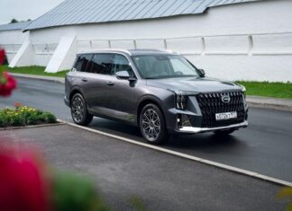 470 сил с гаком. Первое знакомство с гибридным GAC GS8 Dragon