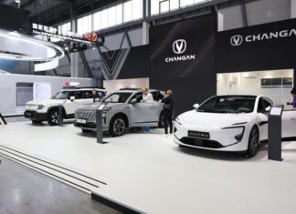 Changan представил в России три новые модели. Они под разными брендами
