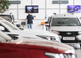 Когда россияне снова начнут покупать машины. Эксперты все рассказали