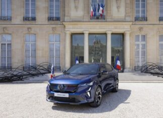 Renault представила бронированный кроссовер для Макрона