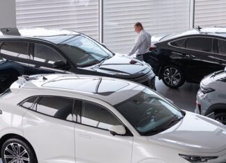 Скидки на новые автомобили в России достигли 1 млн рублей