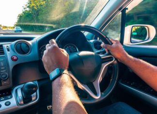 В МВД разъяснили требования к владельцам праворульных машин. Суть проекта