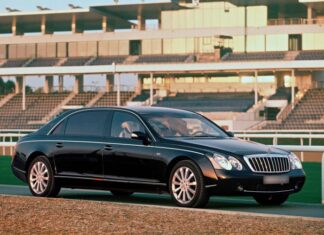 В России появился в продаже редчайший Maybach 62 S из Катара. Фото и цена