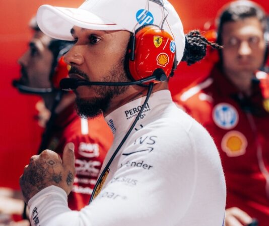 Экс-пилот Ferrari: 90 процентов сотрудников в Маранелло были против перехода Хэмилтона
