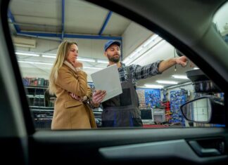 Игрушка для взрослых и лабубу: что механики находили в машинах клиентов