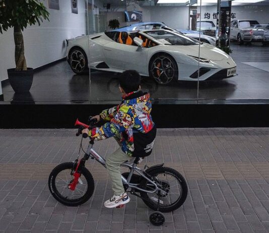 Lamborghini изменила курс. Что будет с V12 и при чем тут электрокары