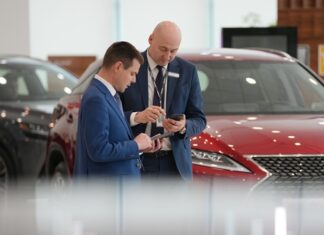 Названы самые быстро продаваемые авто в России