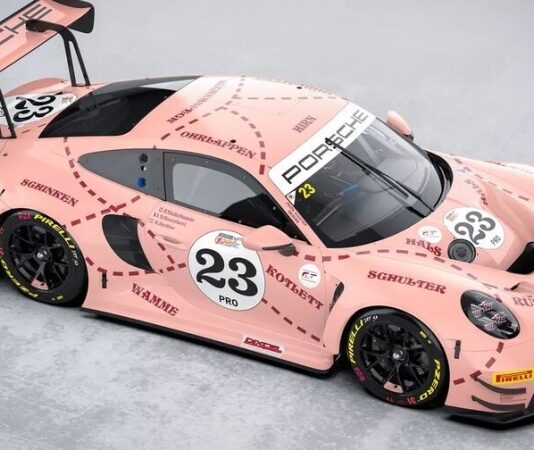 Porsche вернётся в гонки «Розовую свинью»