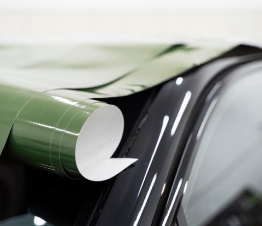 Пленочные материалы для автомобиля: виды, применение и выбор