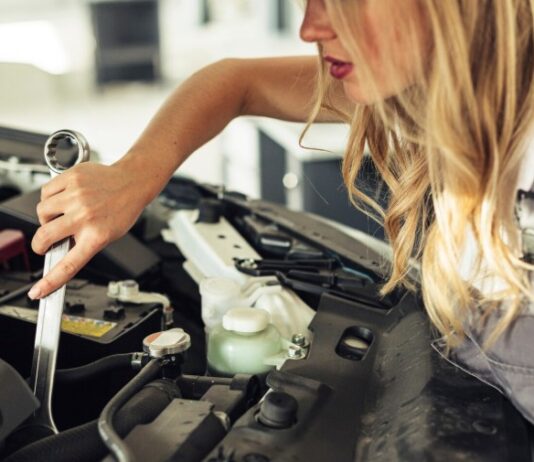 Аппаратная замена масла: Плюсы и польза для двигателя и коробок передач