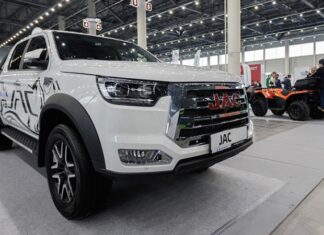 В России снизились продажи пикапов