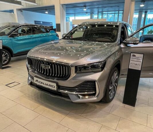 Автокредиты рухнули, а продажи — нет. Все о секретах выживания вторички