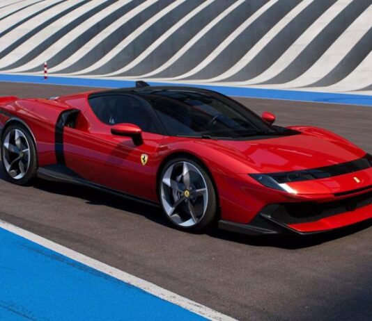 Ferrari показал самый мощный серийный суперкар 849 Testarossa