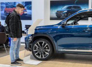 Ключевую ставку понизили до 17%. Как изменятся цены на авторынке