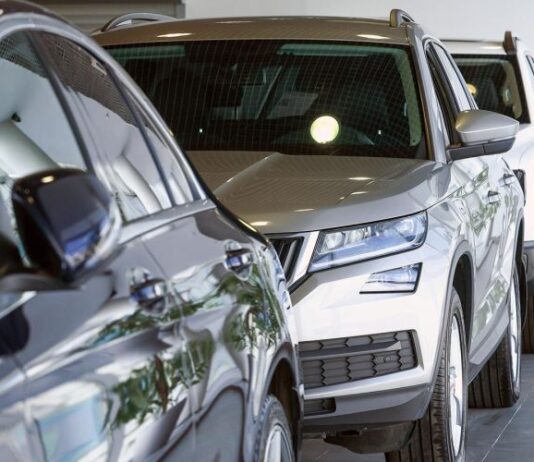 Купить машину или положить на депозит? «СпецАвтоТрейд» — о переломе рынка