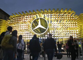 Mercedes-Benz подал заявку на регистрацию бренда в России. Что это значит