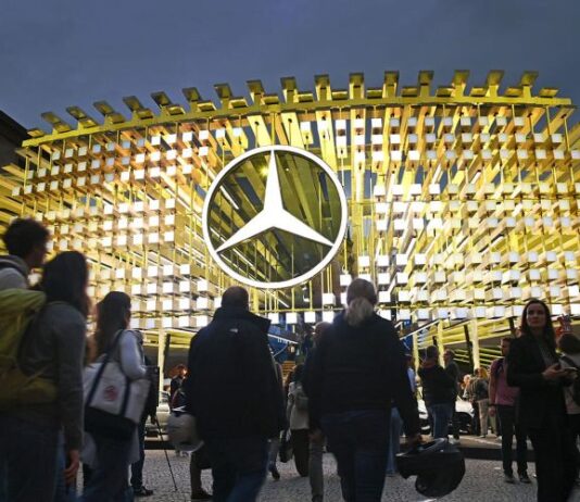 Mercedes-Benz подал заявку на регистрацию бренда в России. Что это значит