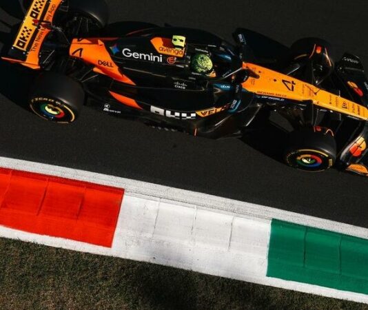 Норрис быстрее всех во второй тренировке Ф1 в Монце, Сайнс снова в топ-3