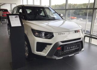 Скидки — до ₽1 млн, нет людей и машин. Как мы покупали кроссовер KGM