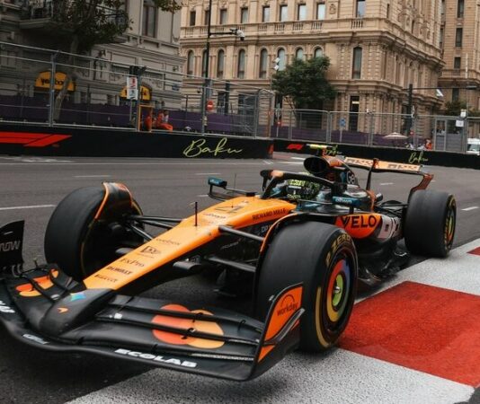 Стоил ли медленный пит-стоп позиции Норрису? В McLaren ответили