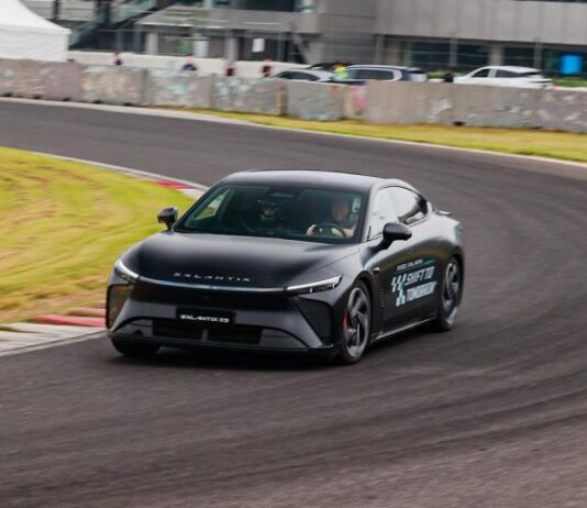 Автомобили Exeed испытали на гоночном треке. Результаты