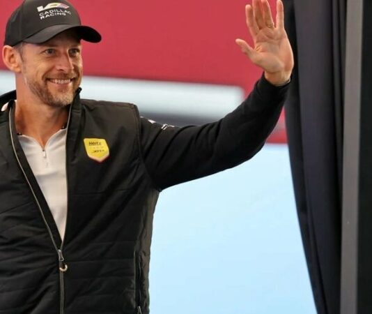 Дженсон Баттон объявил об уходе из гонок