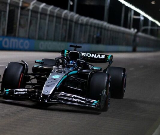 Джордж Рассел выиграл Гран При Сингапура, McLaren завоевала Кубок Конструкторов